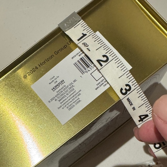 Set of 4 “village” tins-use alone or together- all are BRAND NEW! See pic 4 more - Picture 4 of 16